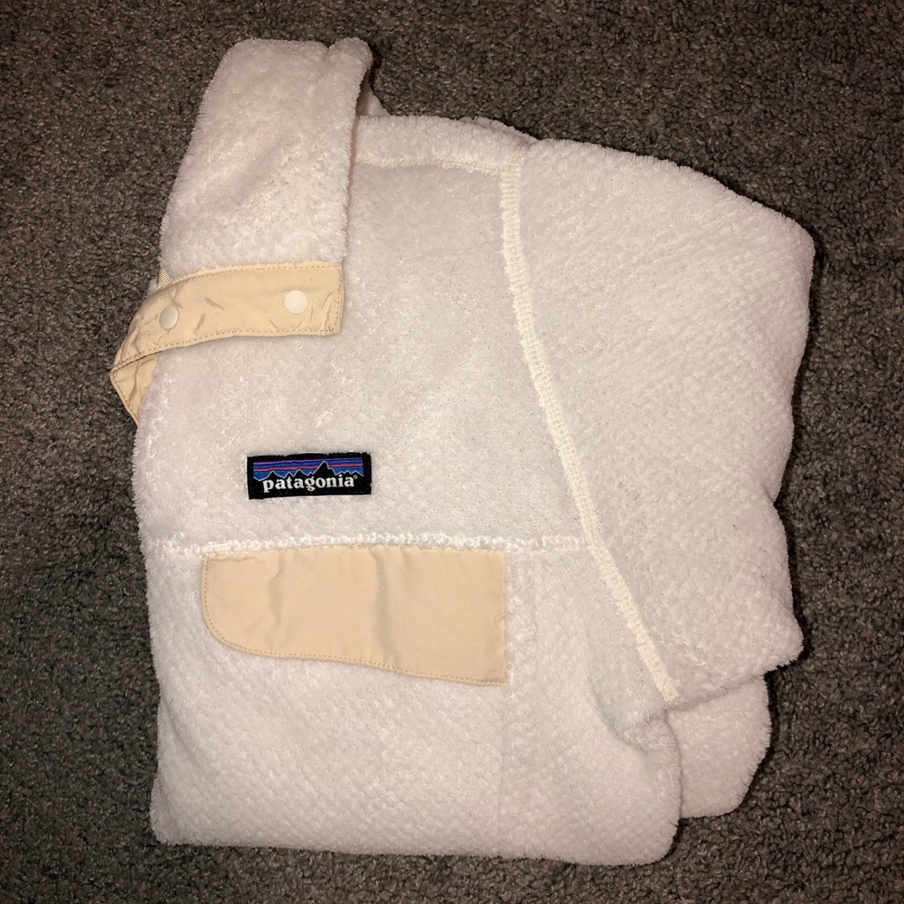 White Patagonia sweater
